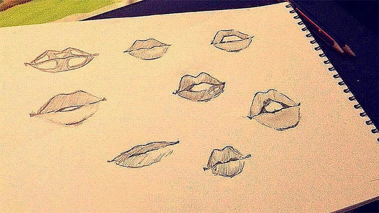 Quick grainy lips sketches