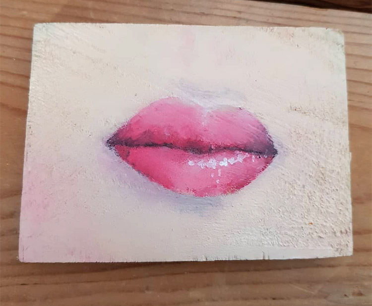 Bright pink lips drawing
